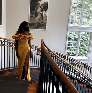 MAKE AN OFFER type of offer gorgeous dress